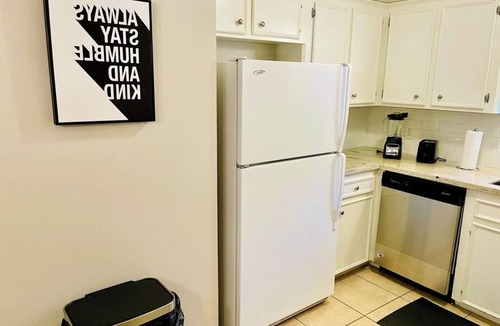 Panther Creek House | House 3-Bedroom 2-Baths FREE Parking Garage in The Woodlands w/Washer-Dryer, AC