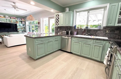 Key Biscayne House | Impeccable Spacious Home on Paradise Island. Golf, sports, beach, relax