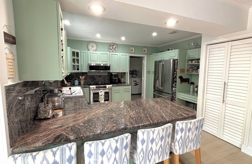 Key Biscayne House | Impeccable Spacious Home on Paradise Island. Golf, sports, beach, relax