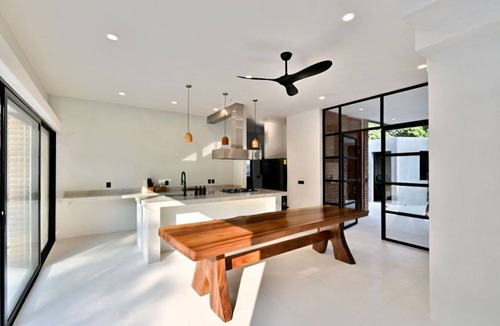 Ixtapa House | In Ixtapa Zihuatanejo our House will transport you to a relax and awesome place.