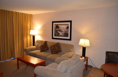 Regional District of Nanaimo Hotel | Inn On Long Lake