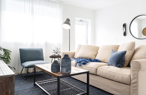 South of Fifth Apartment | Instant Stay Ocean Drive