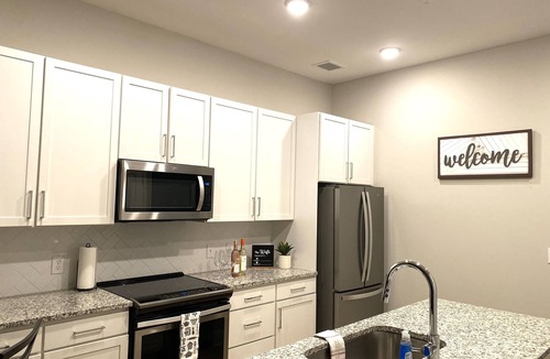 Dunwoody Apartment | It’s cozy and comfy near Lenox mall and Publix