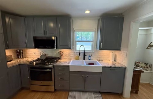 South Kansas City House | Kansas City Home 15 minutes from World Cup!