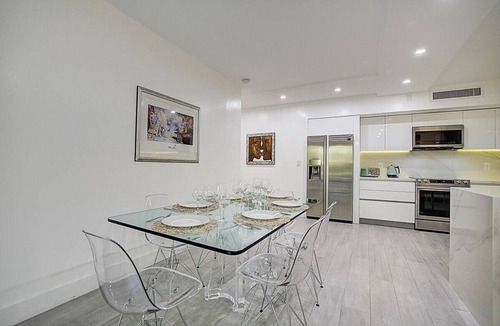 Key Biscayne Condo | KEY BISCAYNE LUXURY RETREAT - FULLY REMOLEDED 3 BEDROOM 2,000 SF RESIDENCE