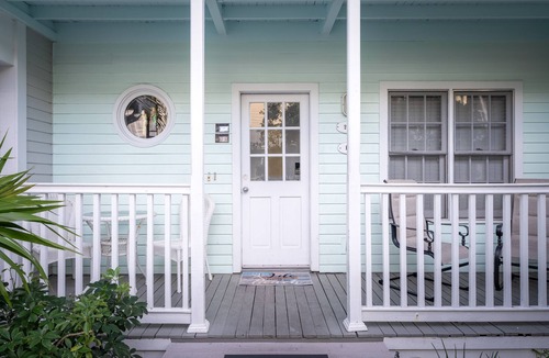 Bahama Village Cottage | Key Lime Retreat