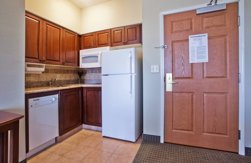 National Hills Apartment | King Suite Near Bush Field Airport | Free Daily Breakfast