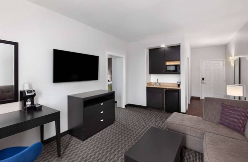 Cedar Park Hotel | La Quinta Inn & Suites by Wyndham Austin - Cedar Park