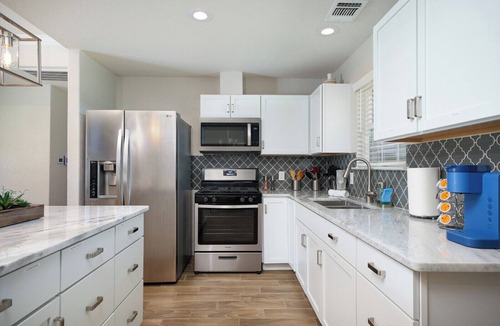West San Antonio House | Lackland AFB 3BR Heated Furnished WiFi W/D Fast Wi-Fi Washer/Dryer