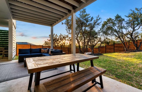 Lago Vista House | Lago Vista Home w/Game Room & Outdoor Tub!
