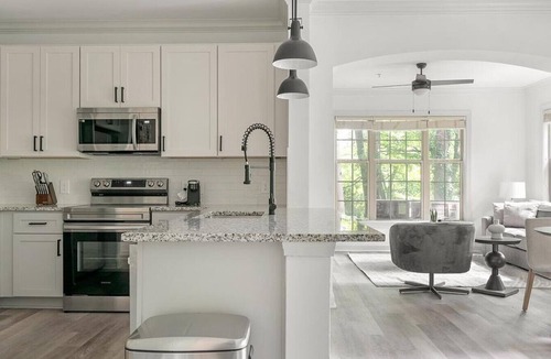 North Druid Hills Apartment | Landing at Cortland Oleander West - 2 Bedrooms in North Druid Hills