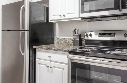Piedmont Heights Apartment | Landing | Chic 1BD, Pool, Gym