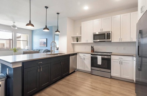 Lower Basin Lake Travis Apartment | Landing | Incredible 2BD, Clubhouse, Gym