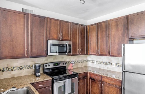 Irving Apartment | Landing | Incredible 2BD, Gym, Clubhouse