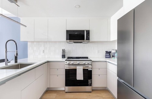 Hackensack Apartment | Landing | Modern 1BD, Game Room, Gym