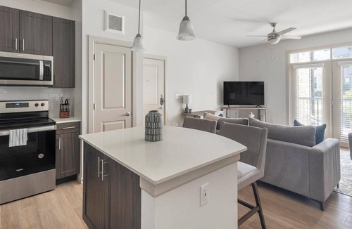 Pflugerville Apartment | Landing | Spectacular 1BD, Clubhouse, Gym