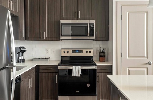 Pflugerville Apartment | Landing | Spectacular 1BD, Clubhouse, Gym