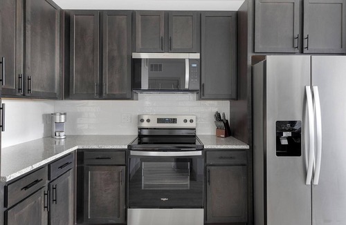 Corinth Apartment | Landing | Stunning 2BD in Corinth