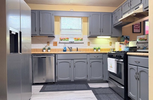 Duluth House | Large 3BR Home Atlanta Metro Fenced Yard Arcade Long & Short Stays
