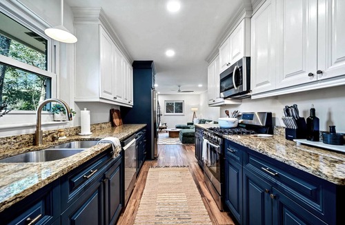 Briarcliff Heights House | Large Family Rental - 6 Bed/4 BA near Emory/CDC/CHOA with Private Home Gym