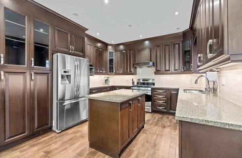 Hurontario House | Large Group Home, BBQ, Near Toronto & Niagara