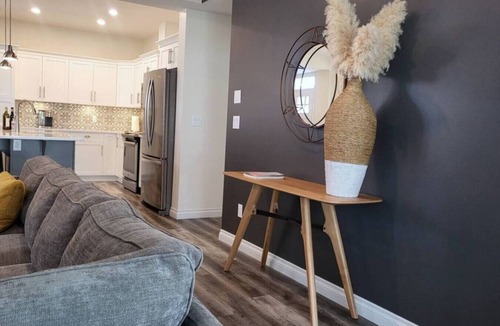 Osoyoos House | Large Modern Home at the Cottages #54