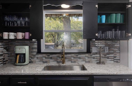 Lee's Summit House | LargeHome 6KingBeds HotTub Arcade|Near Shops