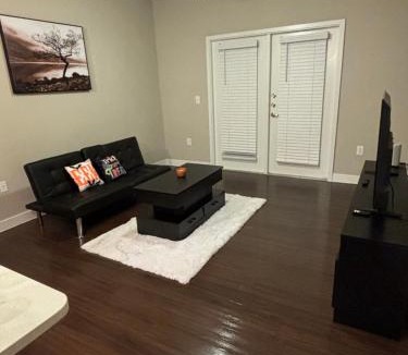 Katy Apartment | LED Fall Chillax 1B1B Couples Retreat Katy mills mall