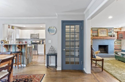 East Atlanta House | Llama Stay| Farm|Firepit|6 Miles to City