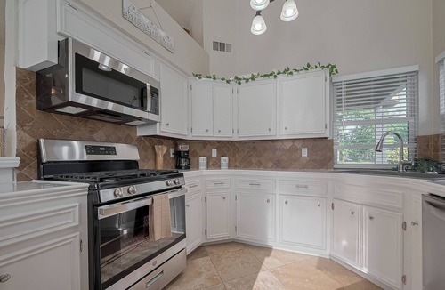 Spring House | Long term Housing - Peaceful 3Bd home in Spring,TX with a peaceful vibe!