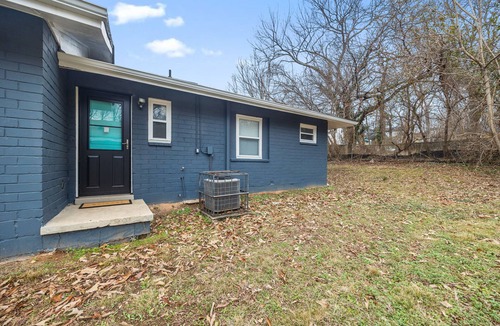 Peoplestown House | Lovely 2BR House in ATL w/Free Parking & Wifi
