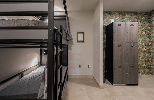 Benito Juarez Cabin | Low bed | Mixed Shared Room