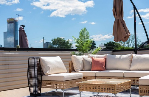 Jersey City House | LUX Home with FREE Parking & Private Rooftop Minutes to NYC & Metlife Stadium!