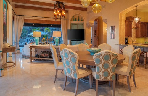 Palmilla Villa | Luxurious 4-Bd Palmilla Villa, Swimmable Beach — Chef & Butler Incl.