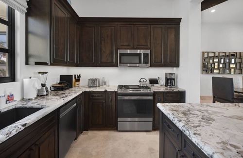 Cabo San Lucas Villa | Luxurious 4 BR Private Pool & Putting Green + Golf Cart at Diamante