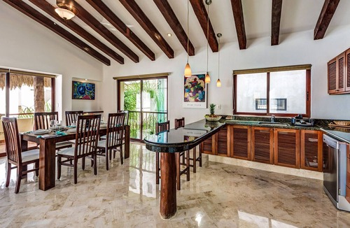 Zazil-ha Villa | Luxurious 9 Bedroom Villa in the heart of Playa del Carmen!