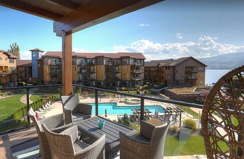 Westbank Condo | LUXURIOUS FUN AWAY FROM HOME!