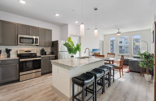 Stony Ridge North Apartment | Luxury 2BD/2BA Next to Airport 3689