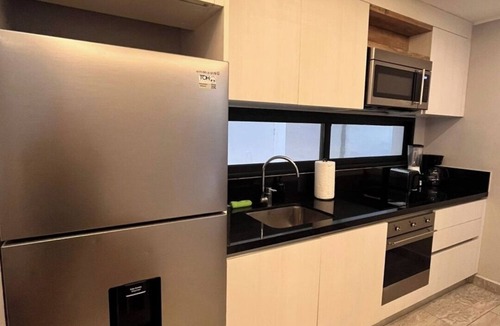 Tohoku Apartment | Luxury 2BD Condo 3 blk from 5th Ave W/PoolandParking