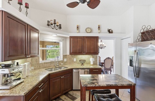 Trailer Estates House | Luxury 3-Bed Poolside Oasis w/Spa & Putting Green