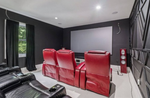 Atlanta House | ♥ Luxury 4BR Atlanta Retreat Pool BBQ Near Top Attractions Stay