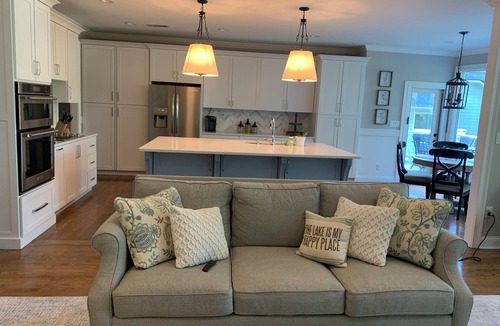 Dawsonville House | Luxury 5 bed, 4 bath Lake Lanier Home, quiet cove, brand new dock, flat backyard