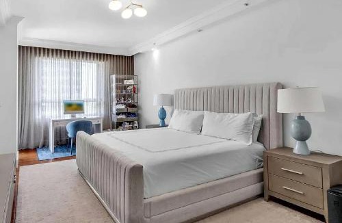 Key Biscayne Apartment | Luxury Four-Bedroom Oceanfront Residence