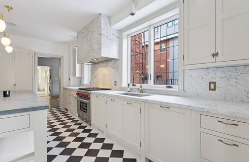 Yorkville House | Luxury Home 5bed5bath Rosedale Pool|Sauna|Parking