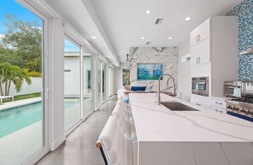 Alta Vista House | Luxury Home, Pool, Mins to Top Beaches and Downtown Sarasota