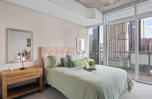 Midtown Apartment | Luxury Midtown Retreat 2BR 2BA