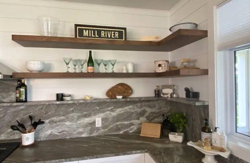 Mill River East Cottage | Luxury Mill River waterfront cottage w/fireplace