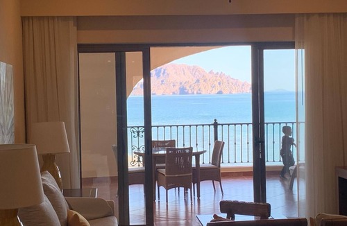 Loreto Resort | Luxury Ocean-View Penthouse at Villa del Palmar–Steps from Danzante Golf Course