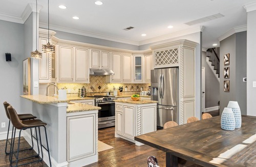 Vickery Place House | Luxury Soccer Championship Retreat | Game Room | Fire Pit | Gym | Dallas