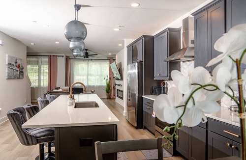 Atlanta House | Luxury Urban Escape with Rooftop in downtown Atlanta
